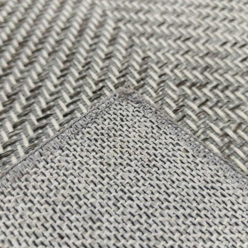 Alfombra interior práctica que aporta confort, protege el piso y complementa la decoración con diseño multicolor, ideal para zonas de uso frecuente y fácil mantenimiento.