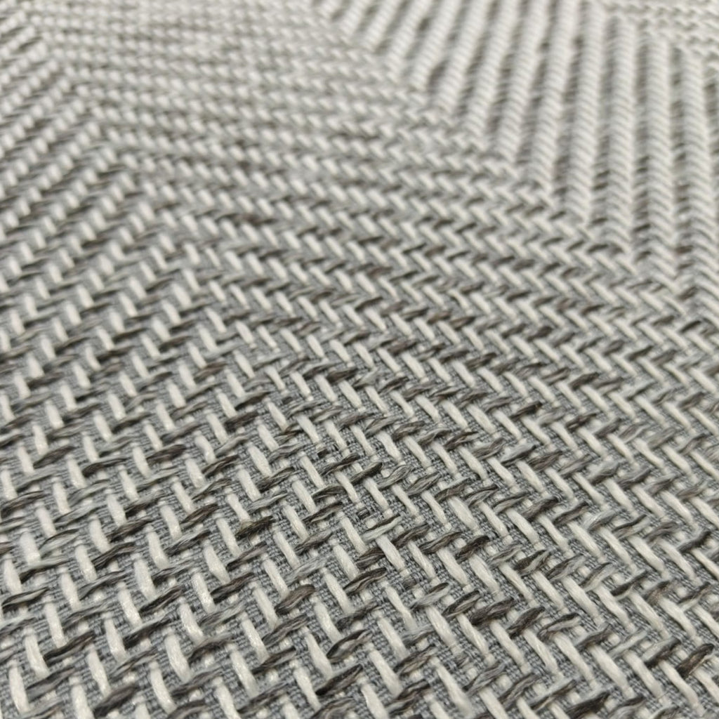 Alfombra interior práctica que aporta confort, protege el piso y complementa la decoración con diseño multicolor, ideal para zonas de uso frecuente y fácil mantenimiento.